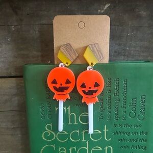 NWT handmade Halloween horror earrings